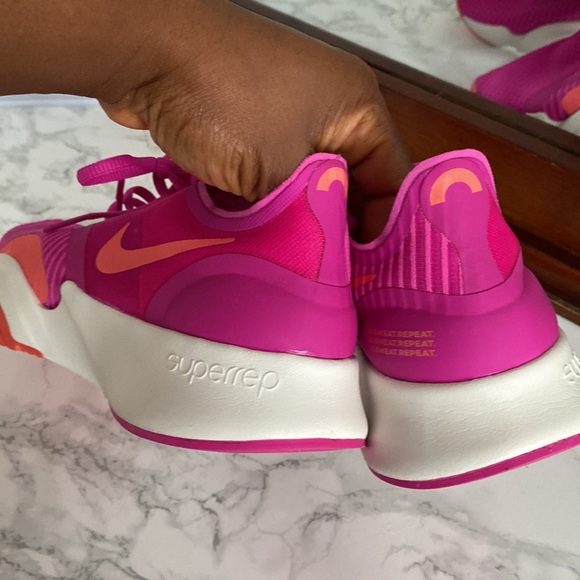 Pink Nike Superrep size 9.5 shoes - Picture 4 of 4
